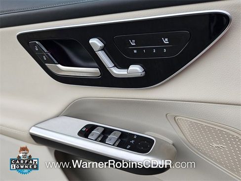 Used 2024 Mercedes-Benz GLC 300 image 31