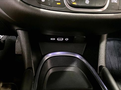 Used 2022 Chevrolet Malibu Premier image 16