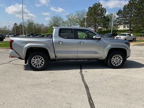 New 2026 Toyota Tacoma Limited AWD/4WD image 6