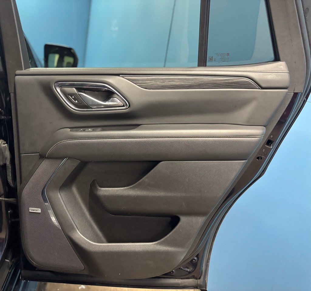 Used 2023 GMC Yukon SLT AWD/4WD image 47