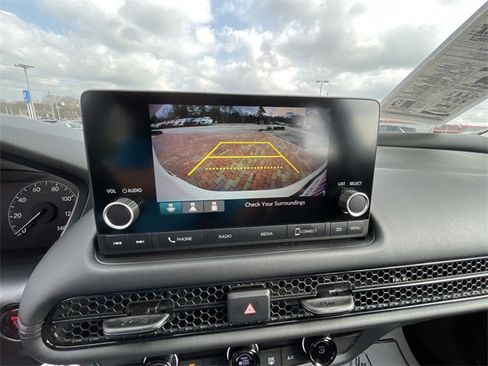 Used 2023 Honda HR-V LX image 26