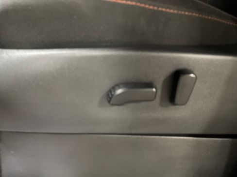 Used 2023 Nissan Frontier PRO-4X w/ Pro Convenience Package image 13