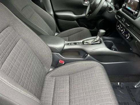 Certified 2025 Honda HR-V LX image 30