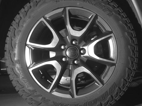 Used 2025 Jeep Compass Trailhawk AWD/4WD image 15