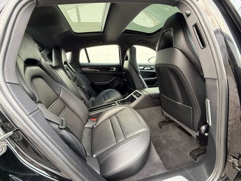Used 2019 Porsche Panamera 4 image 29