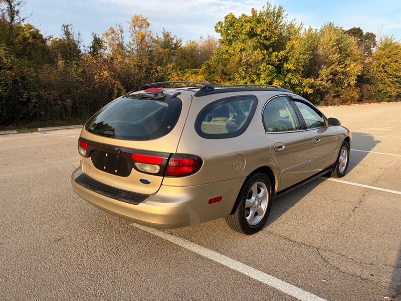 Used 2001 Ford Taurus SE FWD image 5