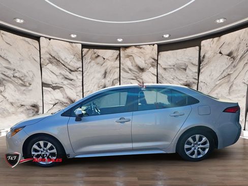 Used 2024 Toyota Corolla LE FWD image 5