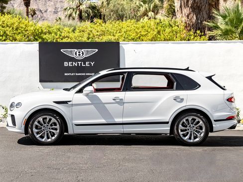 Used 2023 Bentley Bentayga Extended Wheelbase AWD/4WD image 5