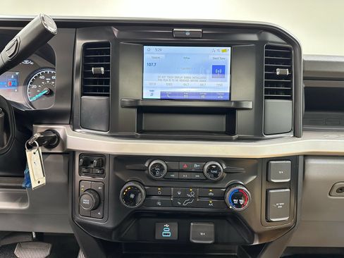 New 2025 Ford F350 XL w/ XL Chrome Package AWD/4WD image 21