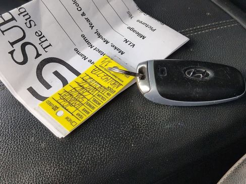 Used 2022 Hyundai Santa Cruz Limited w/ Cargo Package image 38