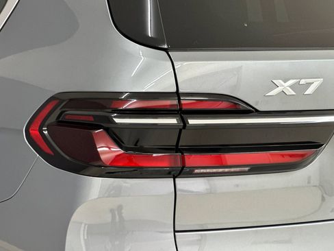 New 2026 BMW X7 xDrive40i w/ Premium Package image 12