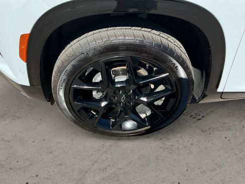 Certified 2026 Chevrolet Traverse RS w/ LPO, Floor Liner Package AWD/4WD image 9