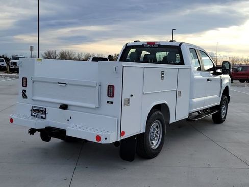 New 2026 Ford F250 XL w/ XL Chrome Package image 3