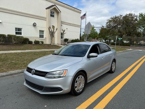 Used 2013 Volkswagen Jetta SE image 2