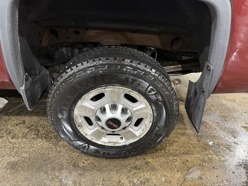 Used 2015 GMC Sierra 2500 SLE w/ Snow Plow Prep Package image 52