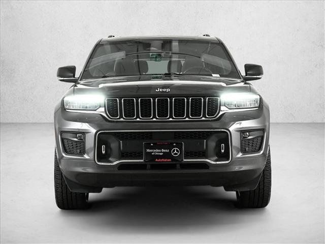 Used 2021 Jeep Grand Cherokee L Overland w/ Luxury Tech Group IV AWD/4WD image 2