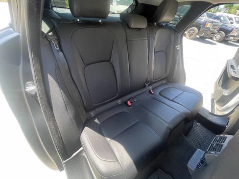Used 2018 Jaguar F-PACE Premium image 26