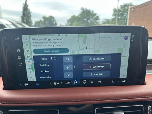 Certified 2025 Lincoln Aviator Reserve w/ Equipment Group 201A AWD/4WD image 17