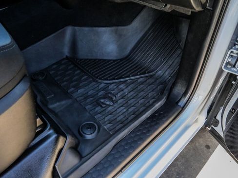 Used 2022 RAM 2500 Big Horn w/ Cold Weather Group image 17