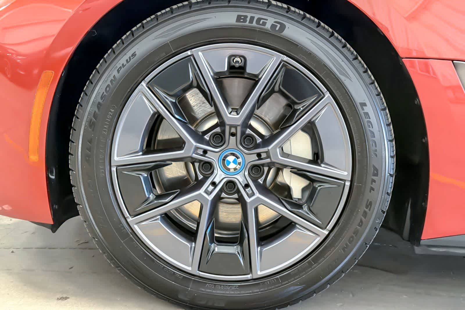 Used 2023 BMW i4 eDrive40 RWD image 26