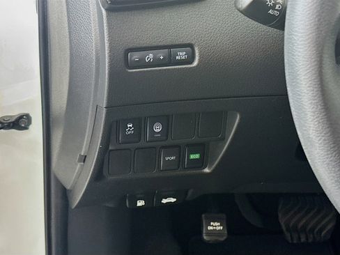 Used 2022 Nissan Rogue Sport S FWD image 17