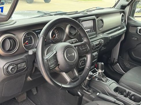 Used 2021 Jeep Wrangler Unlimited Sport AWD/4WD image 16