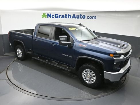 Used 2021 Chevrolet Silverado 2500 LT image 3