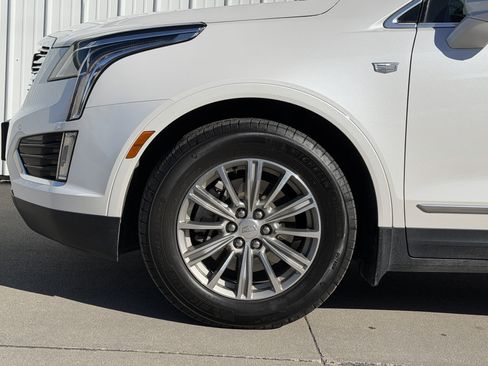 Certified 2017 Cadillac XT5 Luxury w/ Driver Awareness Package image 8