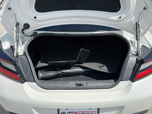 Used 2024 Toyota GR86 Premium RWD image 24