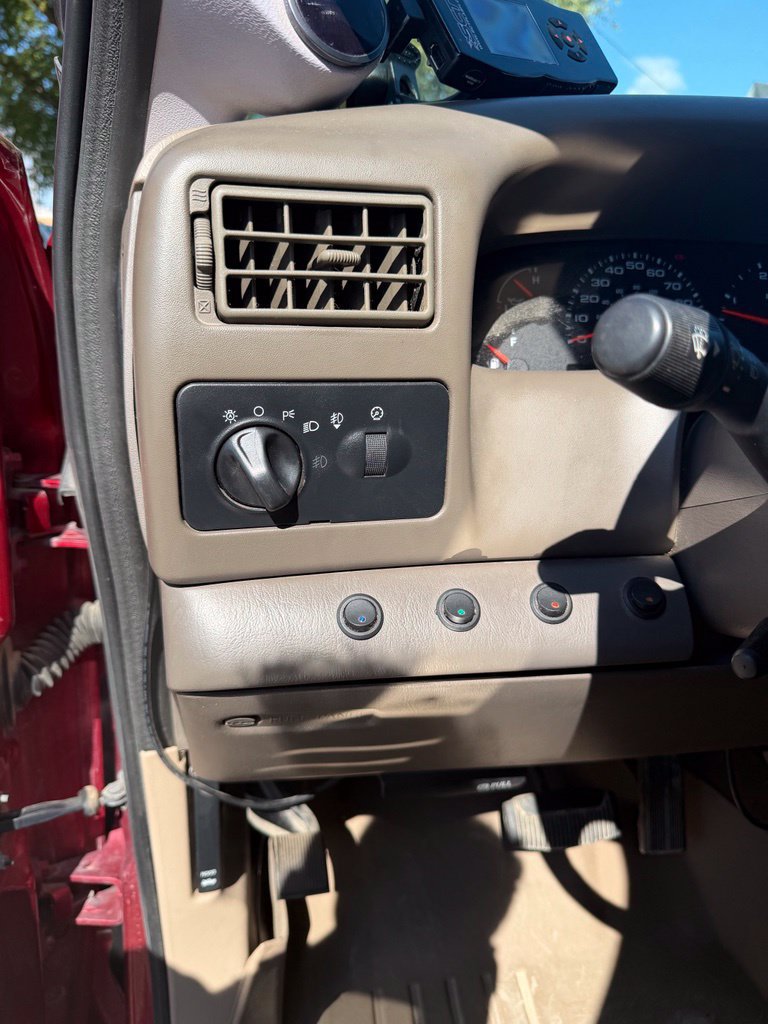 Used 2003 Ford F250 2WD Crew Cab Super Duty image 11