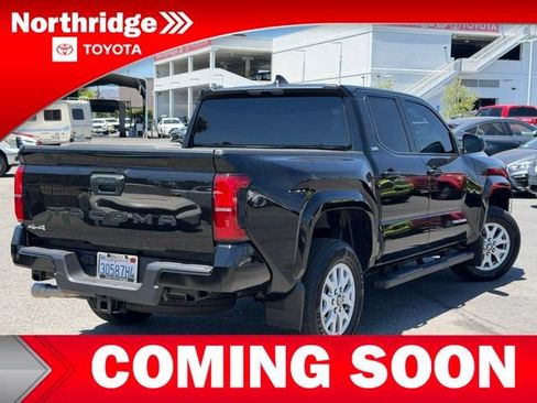 Used 2025 Toyota Tacoma SR5 AWD/4WD image 4