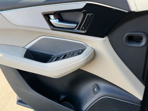 Used 2025 Acura MDX SH-AWD image 31