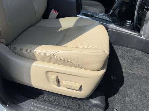 Used 2016 Toyota 4Runner Limited AWD/4WD image 11