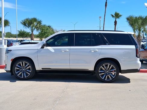 Used 2022 Cadillac Escalade Sport Platinum AWD/4WD image 2