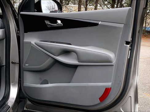 Used 2016 Kia Sorento EX w/ EX Touring Package image 21