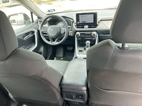 Used 2025 Toyota RAV4 XLE FWD image 14