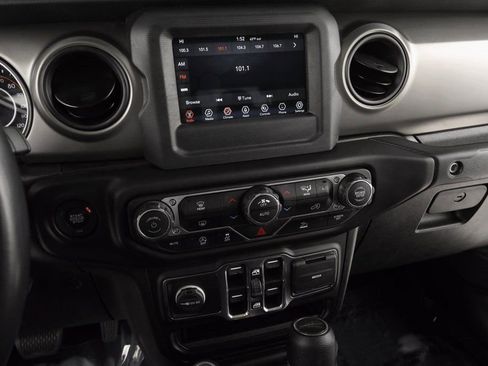 Certified 2021 Jeep Gladiator Sport image 30