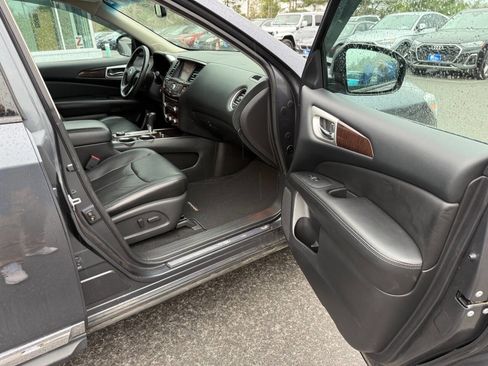 Used 2014 Nissan Pathfinder Platinum AWD/4WD image 12