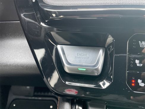 Used 2025 GMC Sierra 2500 AT4 w/ AT4 Premium Plus Package image 30