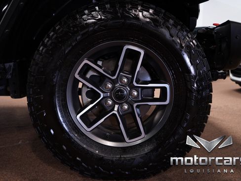 Used 2024 Jeep Gladiator Mojave AWD/4WD image 25