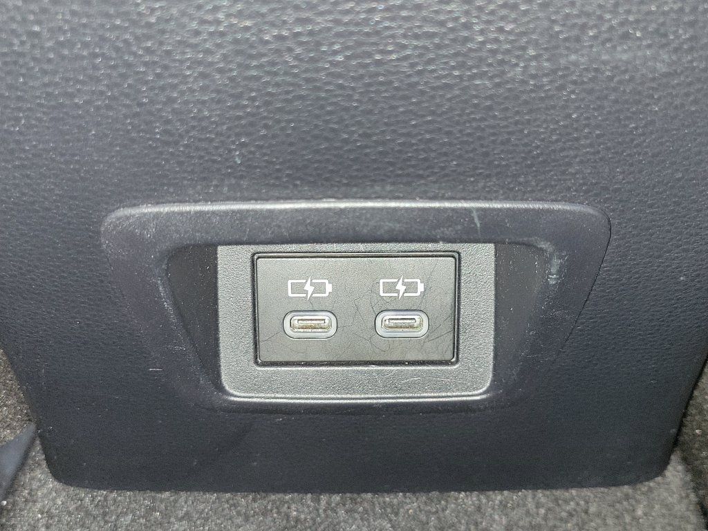 Used 2024 Toyota Corolla Cross AWD Hybrid image 15
