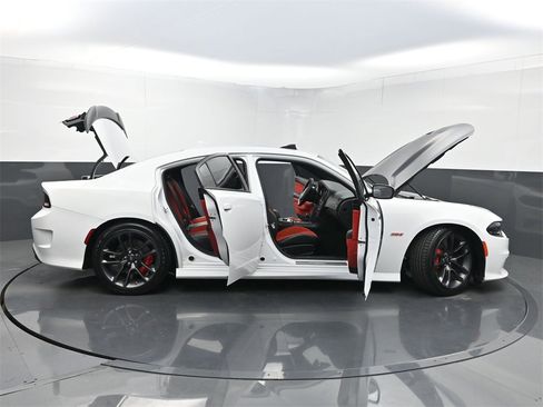 Used 2022 Dodge Charger Scat Pack w/ Plus Group image 37