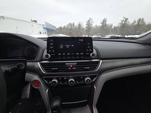 Used 2019 Honda Accord LX image 10