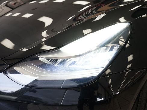 Used 2018 Tesla Model 3 Long Range image 22