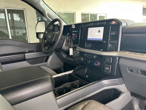 Used 2024 Ford F350 XLT w/ FX4 Off-Road Package AWD/4WD image 27