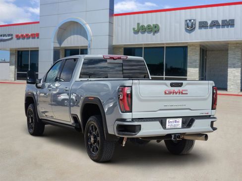 Used 2024 GMC Sierra 2500 AT4 w/ AT4 Premium Plus Package image 4