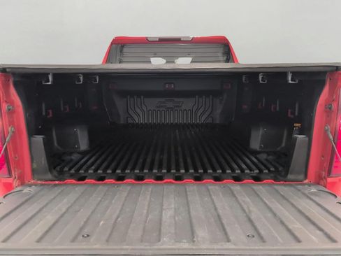 Used 2024 Chevrolet Silverado 1500 LT AWD/4WD image 16