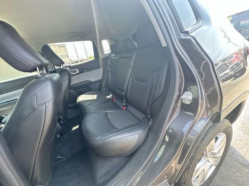 Used 2022 Jeep Compass Latitude AWD/4WD image 23