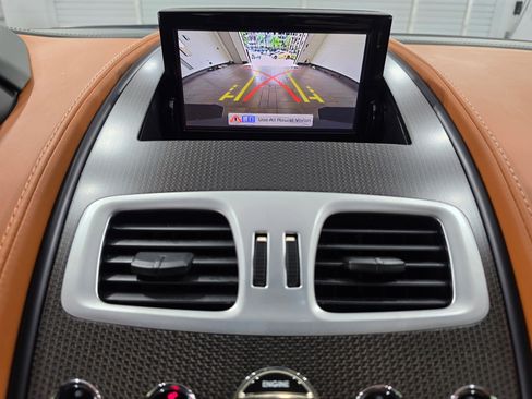Used 2016 Aston Martin Vanquish RWD image 13