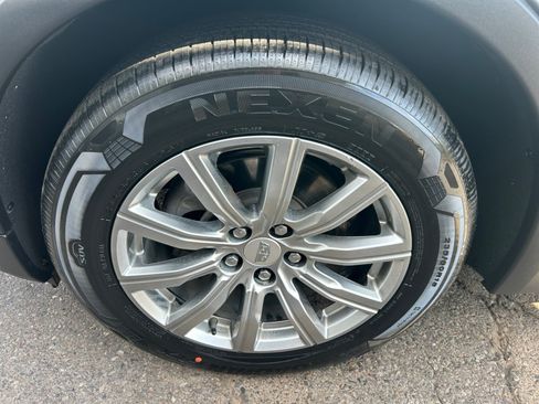 Used 2023 Cadillac XT4 Premium Luxury AWD/4WD image 12